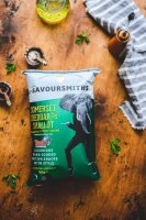 SOMERSET CHEDDAR & SHALLOT FLAVOUR POTATO CRISPS -  KARTOFFELCHIPS SOMERSET-CHEDDAR- UND SCHALOTTENGESCHMACK  150G BY SAVOURSMITHS